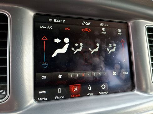 Used 2023 Dodge Charger SXT RWD image 17