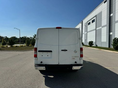Used 2015 Nissan NV 2500 SL image 6