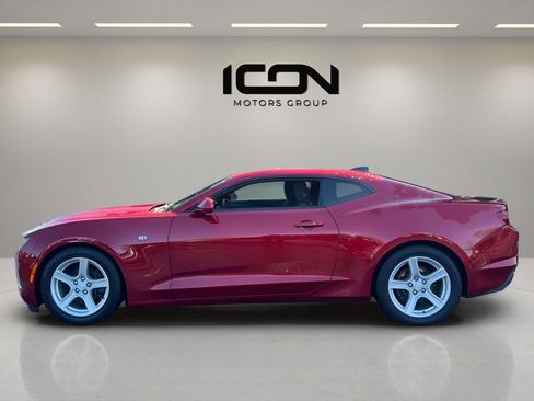 Used 2019 Chevrolet Camaro LT RWD image 2