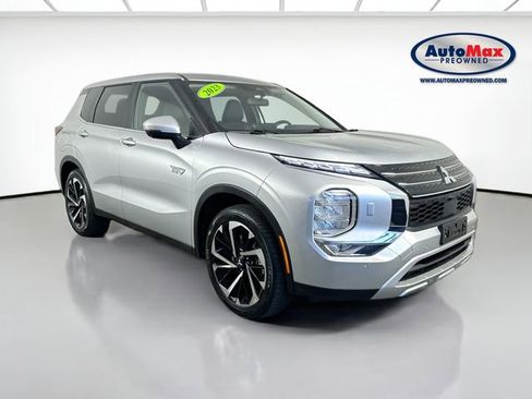 Used 2023 Mitsubishi Outlander SE AWD/4WD image 1