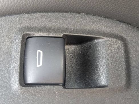 Used 2024 Chevrolet Equinox LT FWD image 25