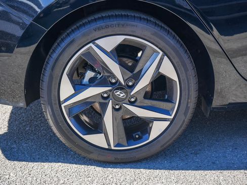 New 2023 Hyundai Elantra SEL w/ Convenience Package image 5