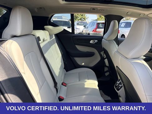 Used 2024 Volvo XC40 B5 Ultimate AWD/4WD image 11
