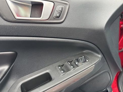 Used 2021 Ford EcoSport Titanium image 11
