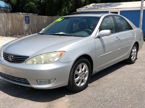 Used 2006 Toyota Camry XLE FWD image 7