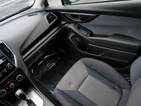 Used 2023 Subaru Crosstrek 2.0i Premium image 11