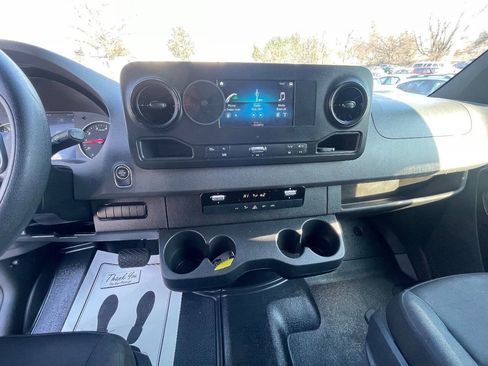 Used 2023 Mercedes-Benz Sprinter 2500 image 16