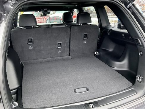 New 2025 Jeep Grand Cherokee Altitude image 19