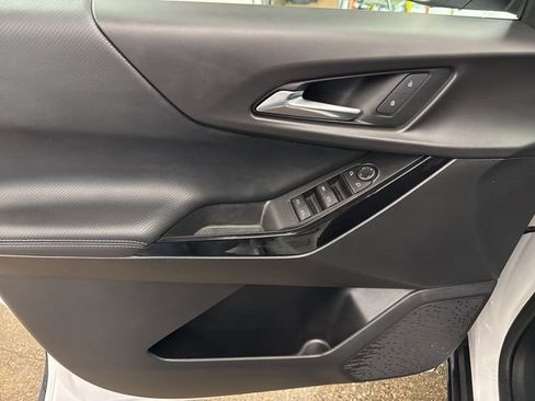 Used 2026 Chevrolet Equinox LT w/ LPO, Floor Liner Package AWD/4WD image 10