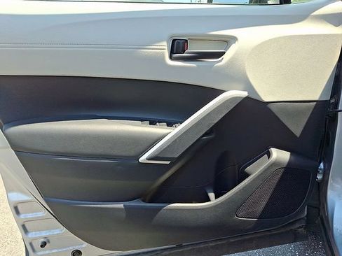 Used 2024 Toyota Corolla Cross L FWD image 12
