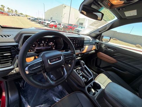 Used 2024 GMC Canyon AT4 AWD/4WD image 13