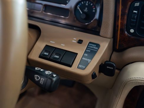 Used 1996 Jaguar XJ Vanden Plas RWD image 14