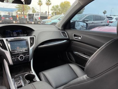 Used 2018 Acura TLX V6 FWD image 13