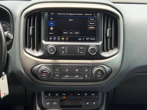 Used 2021 Chevrolet Colorado Z71 w/ Safety Package RWD image 20