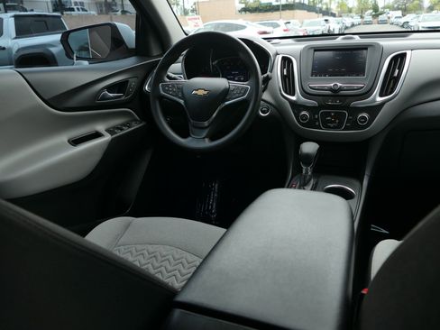 Used 2022 Chevrolet Equinox LT FWD image 25