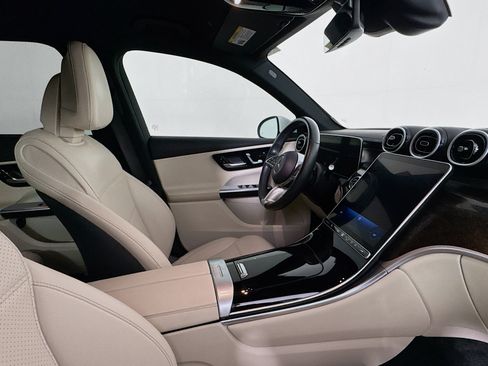 Used 2023 Mercedes-Benz GLC 300 image 26