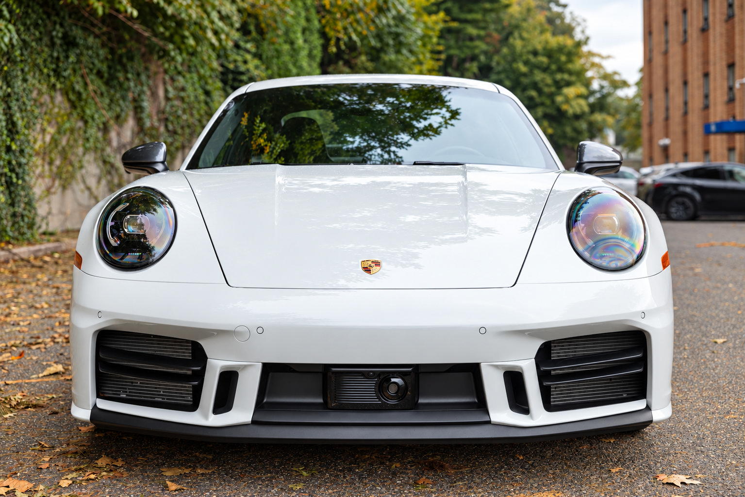 Used 2025 Porsche 911 Carrera RWD image 2