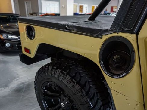 Used 2004 HUMMER H1 4-Door Open Top image 70