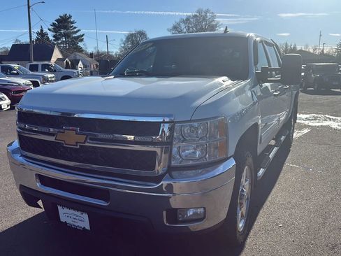 Used 2014 Chevrolet Silverado 3500 LT w/ Interior Plus Package AWD/4WD image 3