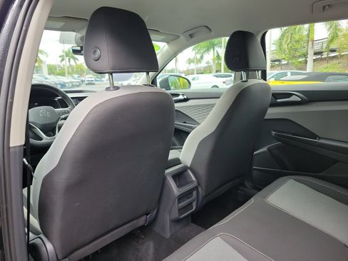 Used 2023 Volkswagen Taos S FWD image 10
