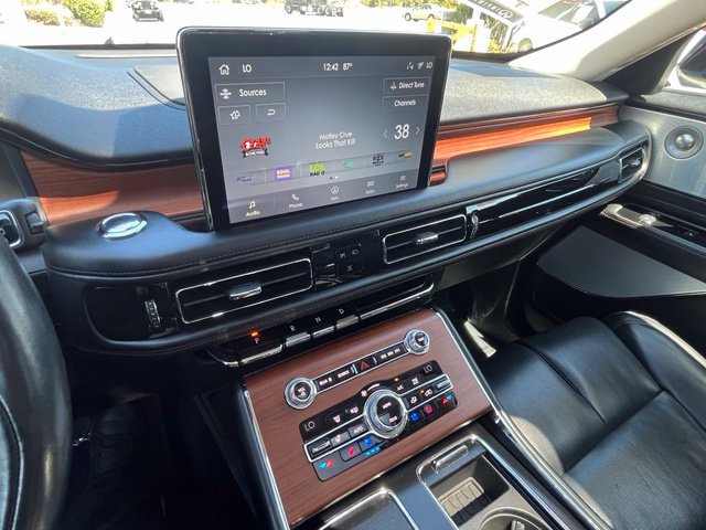 Used 2020 Lincoln Aviator Reserve w/ Equipment Group 202A AWD/4WD image 15