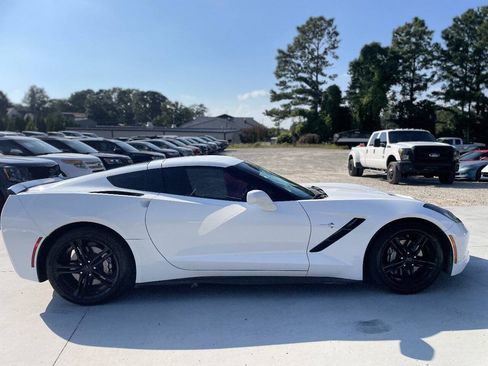 Used 2016 Chevrolet Corvette Stingray Coupe RWD image 11