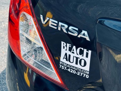 Used 2014 Nissan Versa SV w/ Convenience Package FWD image 33