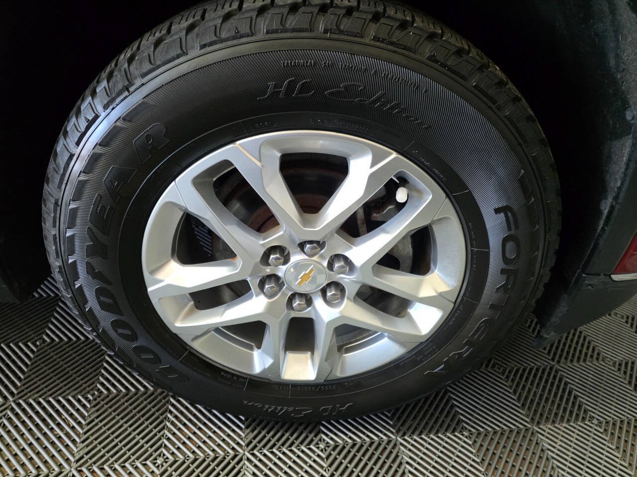 Used 2019 Chevrolet Traverse LT FWD image 39