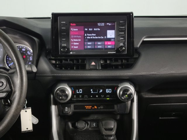 Used 2022 Toyota RAV4 LE AWD/4WD image 19