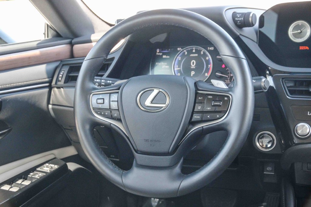 Certified 2025 Lexus ES 350 w/ Premium Package FWD image 16