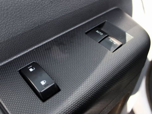 Used 2015 Ford F550 2WD Regular Cab Super Duty image 19