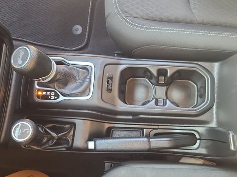 Used 2021 Jeep Wrangler Unlimited Sport AWD/4WD image 36