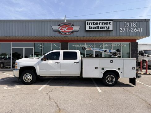 Used 2019 Chevrolet Silverado 3500 W/T w/ WT Convenience Package AWD/4WD image 10
