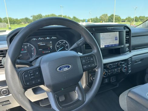 Used 2025 Ford F250 XLT AWD/4WD image 15