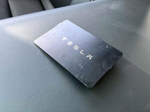 Used 2026 Tesla Model Y AWD image 10