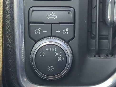 Used 2021 GMC Sierra 1500 SLE image 28