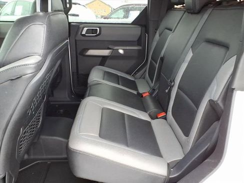 Used 2021 Ford Bronco Black Diamond w/ Sasquatch Package image 6