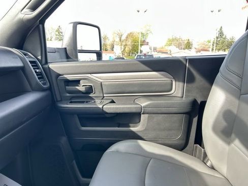 Used 2024 RAM 2500 Tradesman AWD/4WD image 34