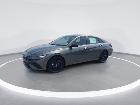 New 2026 Hyundai Elantra Sport FWD image 4