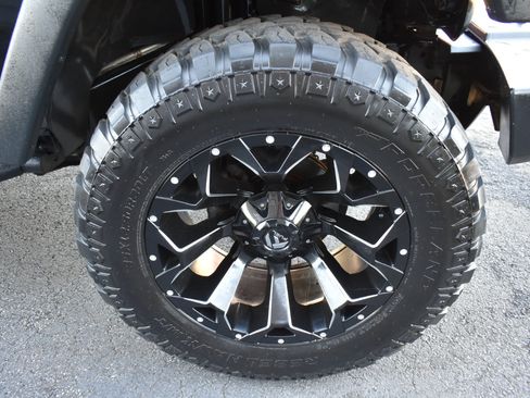 Used 2017 Jeep Wrangler Unlimited Sport w/ Quick Order Package 23S image 33