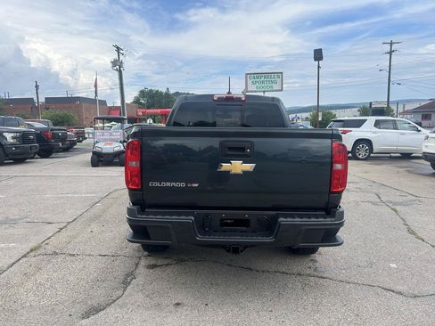 Used 2017 Chevrolet Colorado Z71 AWD/4WD image 6