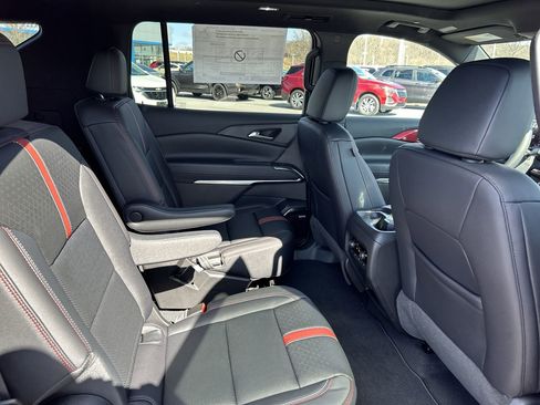 New 2026 Chevrolet Traverse RS image 18