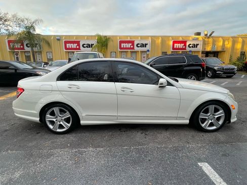 Used 2010 Mercedes-Benz C 300 Sedan image 6