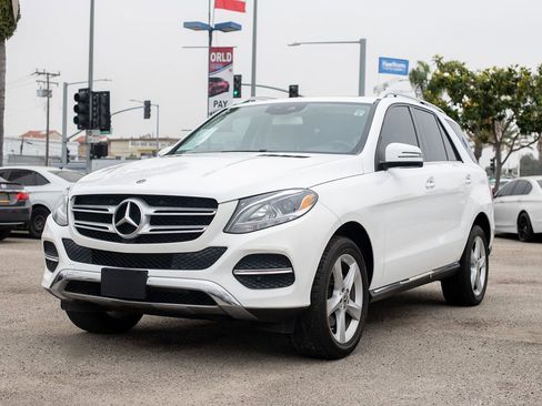 Used 2017 Mercedes-Benz GLE 350 w/ Premium 1 Package image 10