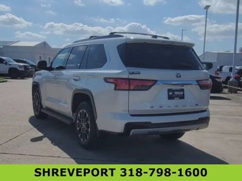 Used 2023 Toyota Sequoia Limited w/ Tow Technology Package AWD/4WD image 7
