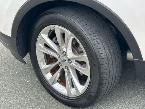 Used 2019 Ford Explorer XLT w/ Equipment Group 202A image 42