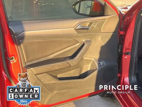 Certified 2023 Volkswagen Jetta SE image 12