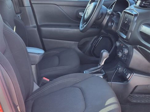 Used 2022 Jeep Renegade Altitude image 27