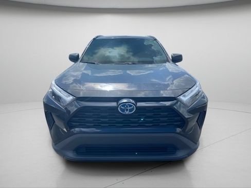 Used 2024 Toyota RAV4 LE AWD/4WD image 3