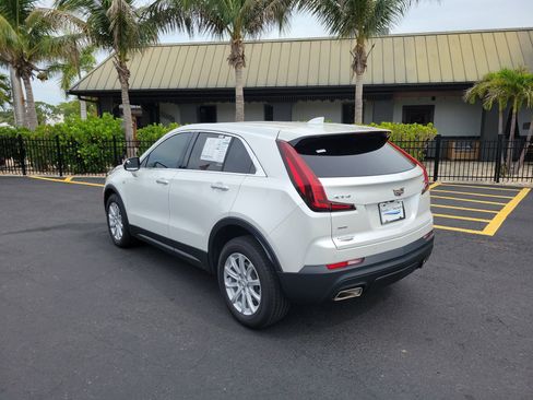 Used 2021 Cadillac XT4 Luxury w/ Driver Awareness Package AWD/4WD image 8